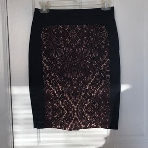 Patterned pencil skirt